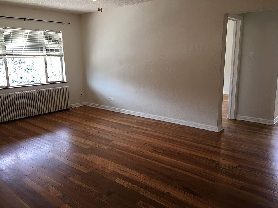 Corner apartment, 3rd floor, NW corner.