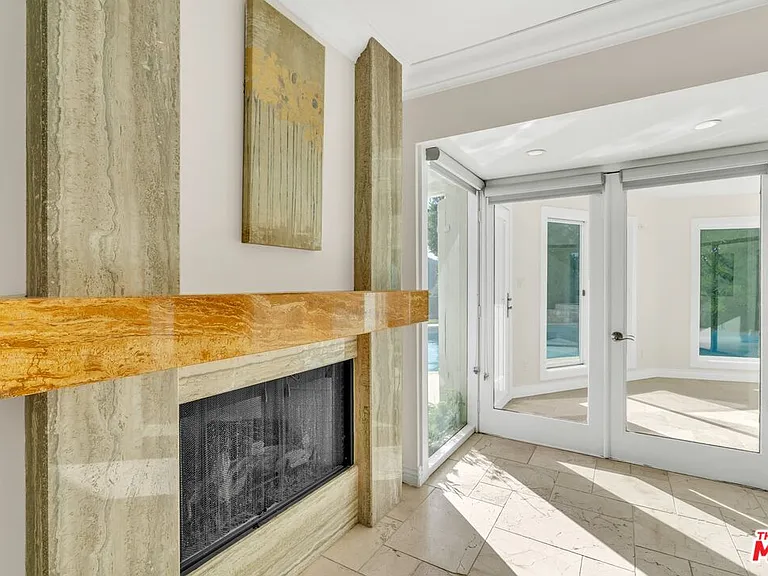 2177 Summitridge Dr — Photo 26