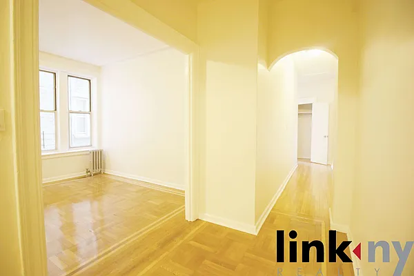 Rented by Link NY Realty | media 34