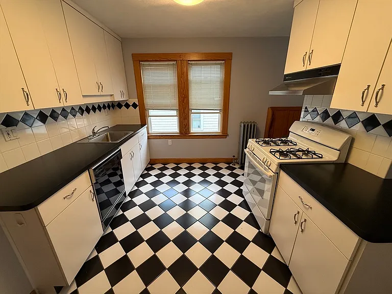 68 Templeton Pkwy #68 — Photo 12