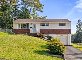 824 Cottonwood Dr, Monroeville, PA