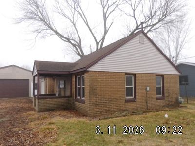 823 E Progress St, Arthur, IL, 61911