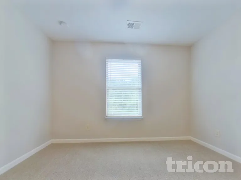 35 Wyndham Ct SE — Photo 7