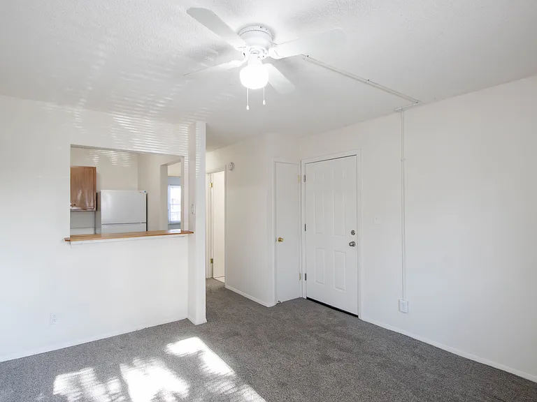 Lockport South Apartments — Photo 16