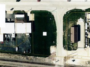 651 E Lincoln Ave, Hinckley, IL 60520