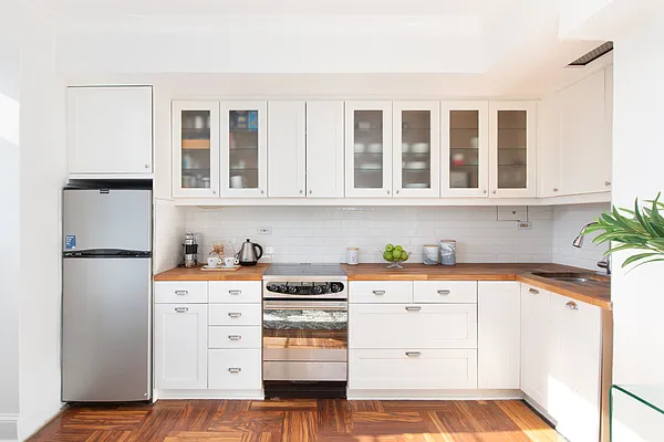 Sold by Compass | media 3