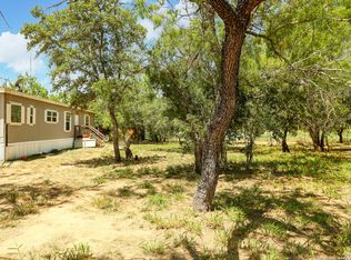 125 Hidden Meadows Rd, Poteet, TX 78065