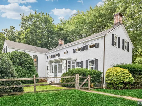 485 Airmount Ave, Ramsey, NJ 07446