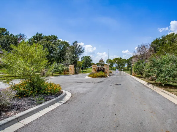 727 Clubview Dr, Kemp, TX 75143