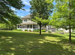 2037 County Line Rd, Gerald, MO 63037
