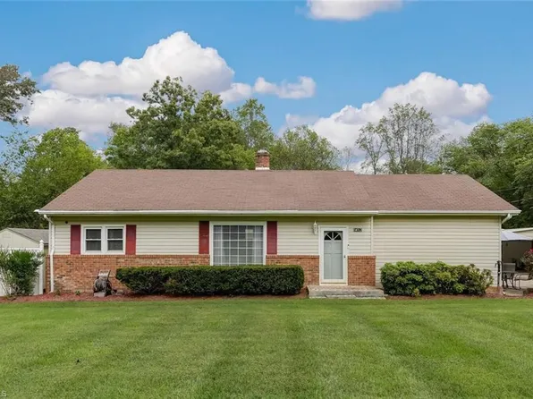 2391 Price Rd, Eden, NC 27288