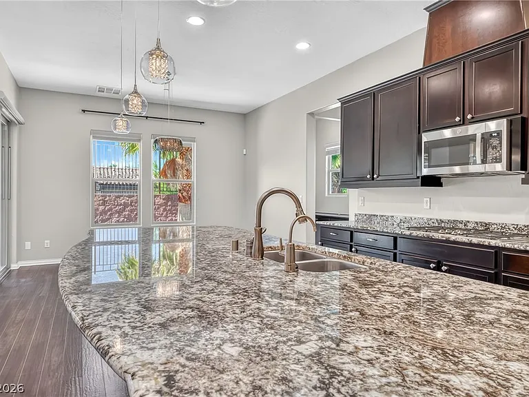 2852 Josephine Dr — Photo 11