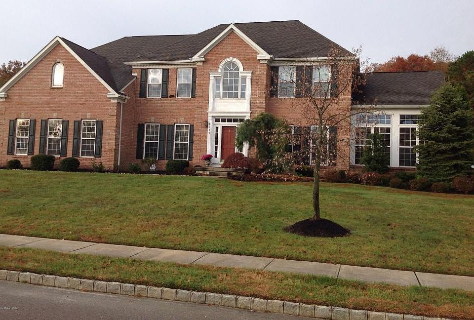 1st image of 1387 Bridport Dr