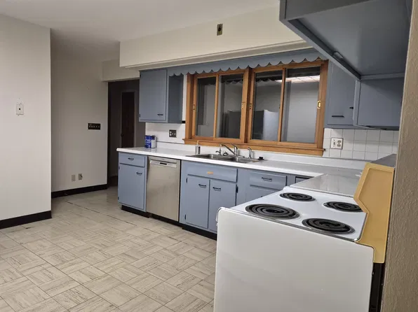 755 Arlington Rd, Brookville, OH 45309