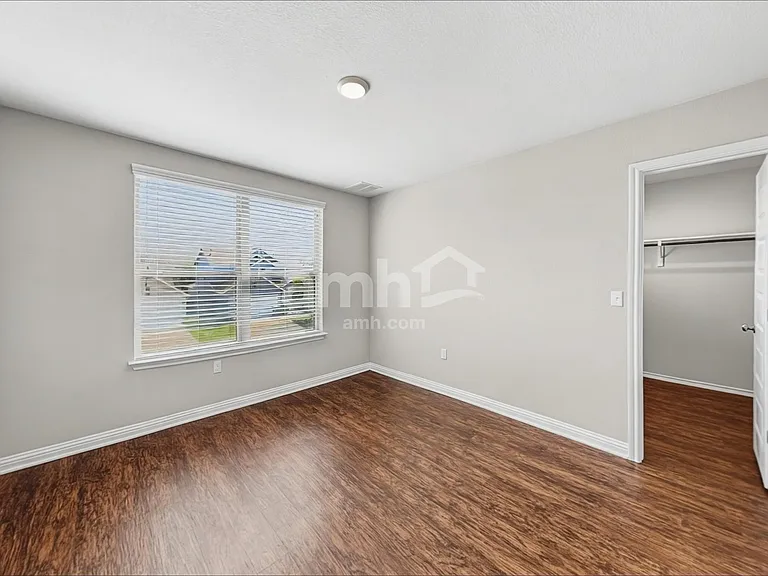 8010 Dampton Ln — Photo 15