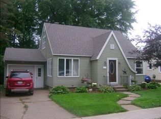 1614 S Cedar Ave, Marshfield, WI 54449