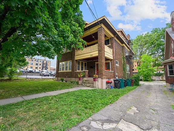 4th image of 2621 Ashland Ave