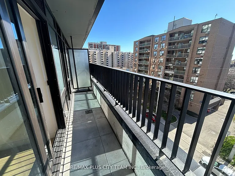 1 Jarvis St E #527 — Photo 17