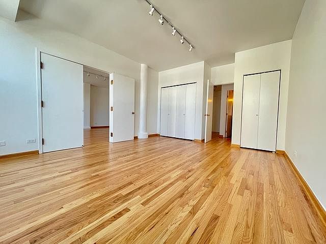 1st image of 431 S Dearborn St APT 1006
