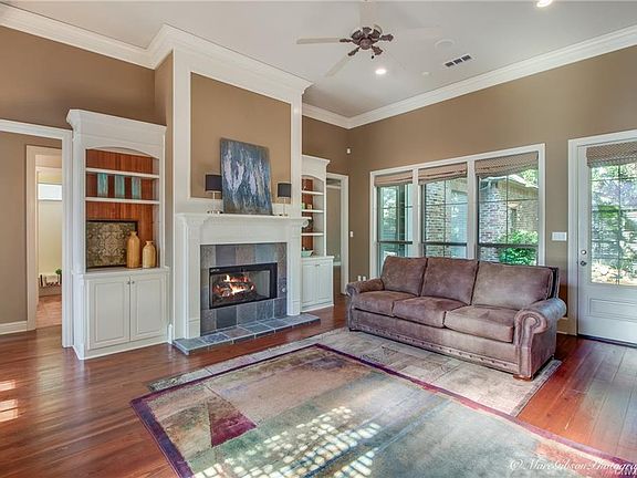 5th image of 106 Esplanade Ct