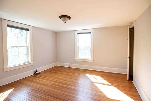 195 Riverside Dr #2F Photo 1