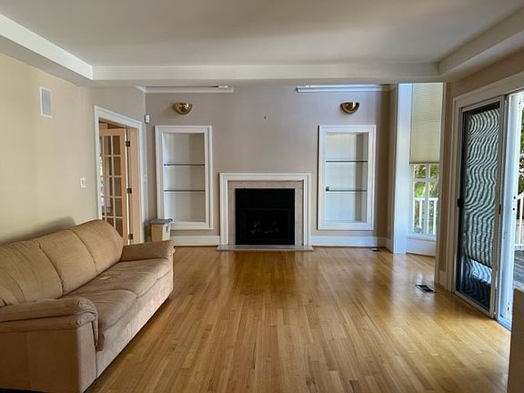 4th image of 5861 Adera St