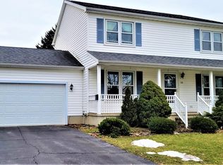 126 Ferndale Rd, Williamsville, NY 14221