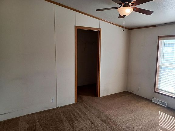 4th image of 33151 Fort Rd