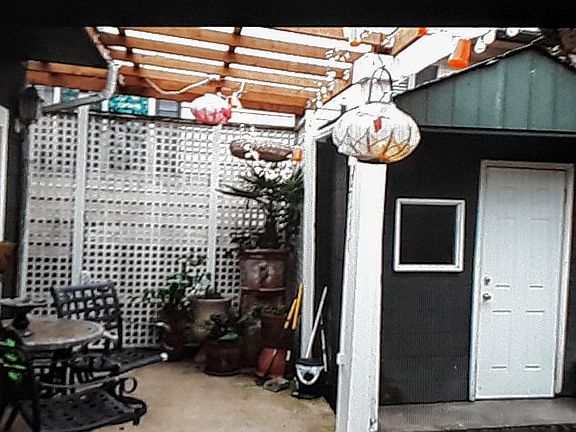 Steps to Laundry cottage