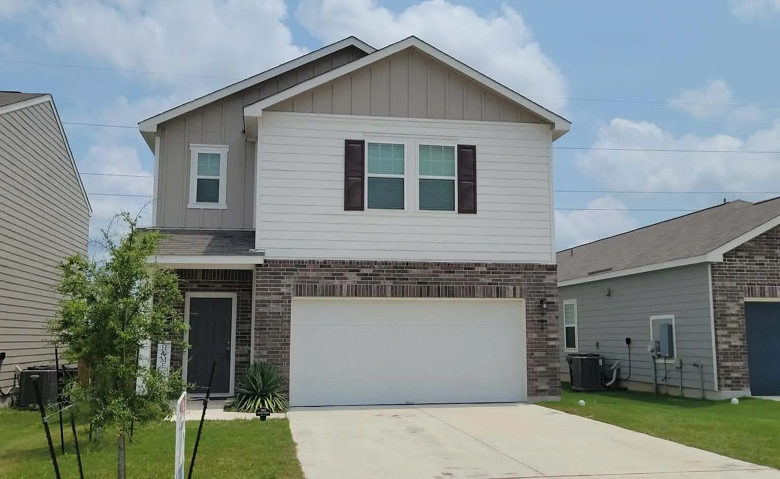 5 bed, 3.0 bath, 2681 sqft, $2,200 — Photo 1