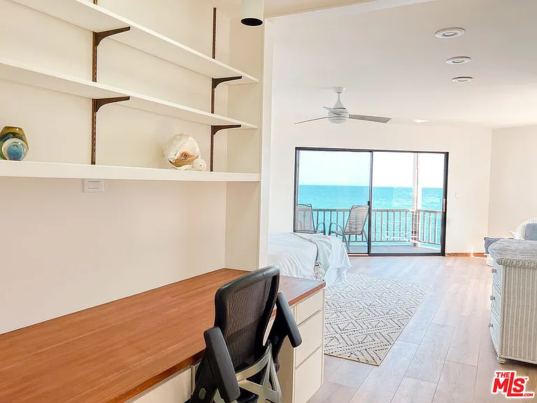 24150 Malibu Rd — Photo 25