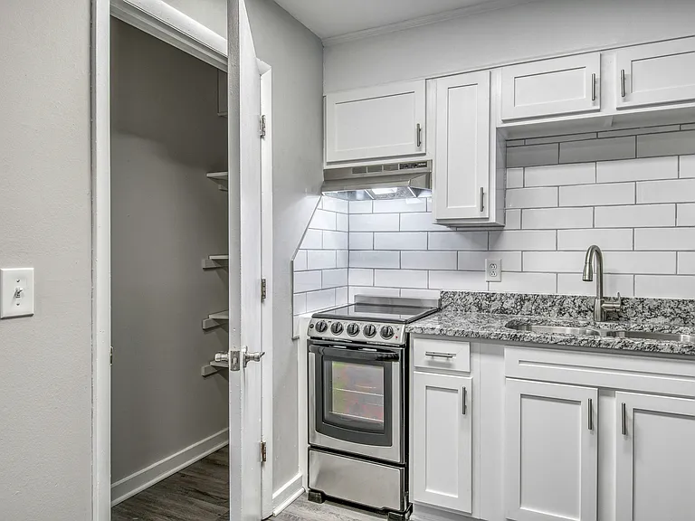 Village Green Apartment Homes — Photo 9