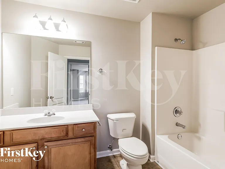 6732 Carriage Walk Ln — Photo 14
