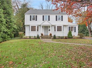 118 Southwood Rd, Fairfield, CT 06825