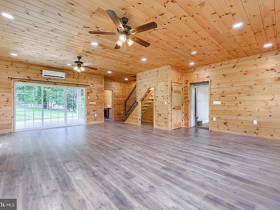 5th image of 745 Meadowview Dr