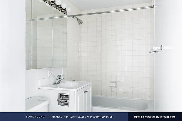 Rented by The Blueground | media 118