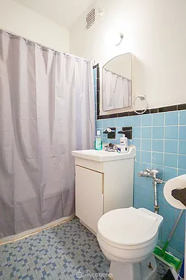 Rented by City Connections Realty | media 19