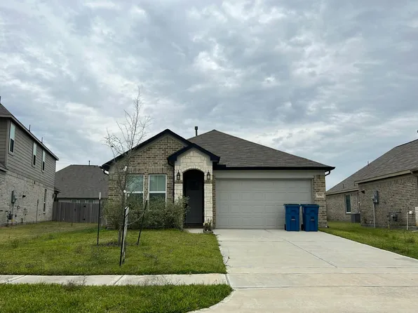 104 Shallow Creek Dr, Waller, TX 77484