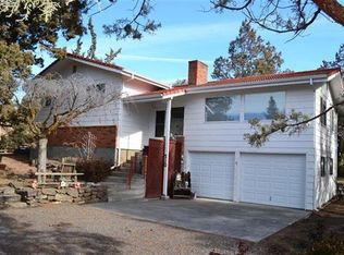 310 SW 27th St, Redmond, OR 97756