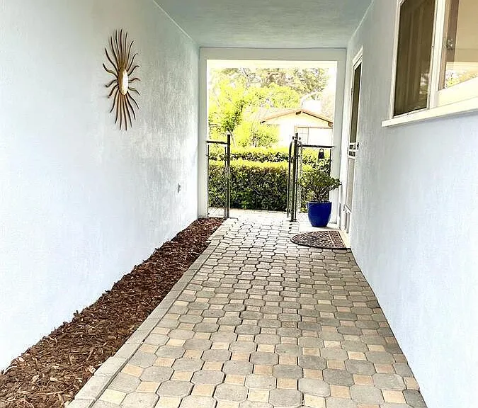 2548 Via Carrillo — Photo 4