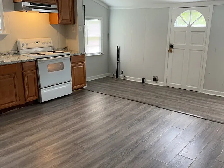 300 Beta St — Photo 6