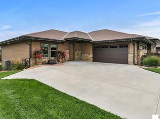 7250 NW 10th St, Lincoln, NE 68521