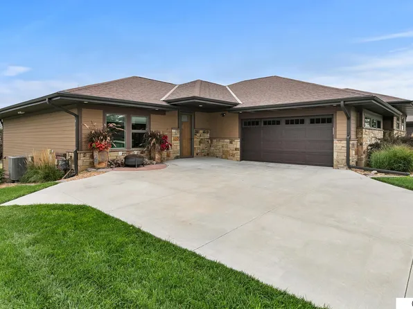 7250 NW 10th St, Lincoln, NE 68521