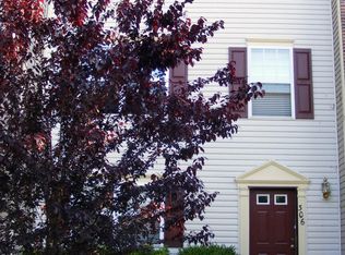 306 Regina Ln, Fredericksburg, VA 22405