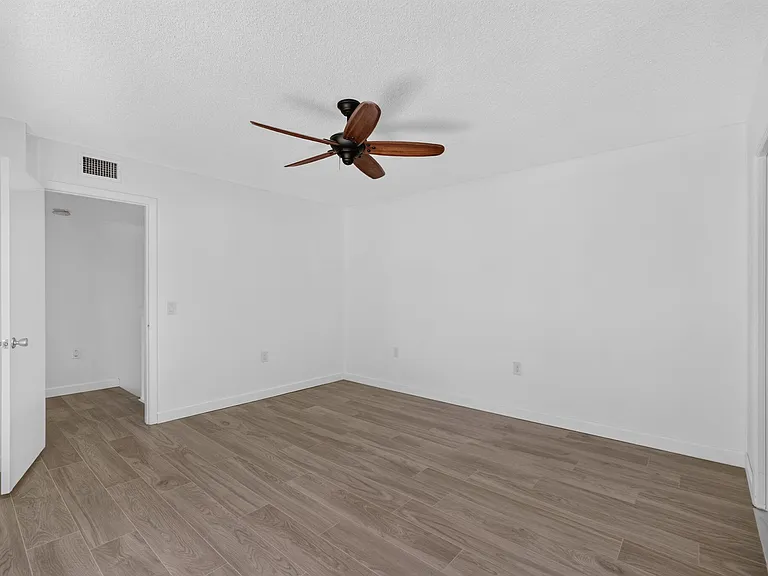 851 Blue Ridge Cir — Photo 9