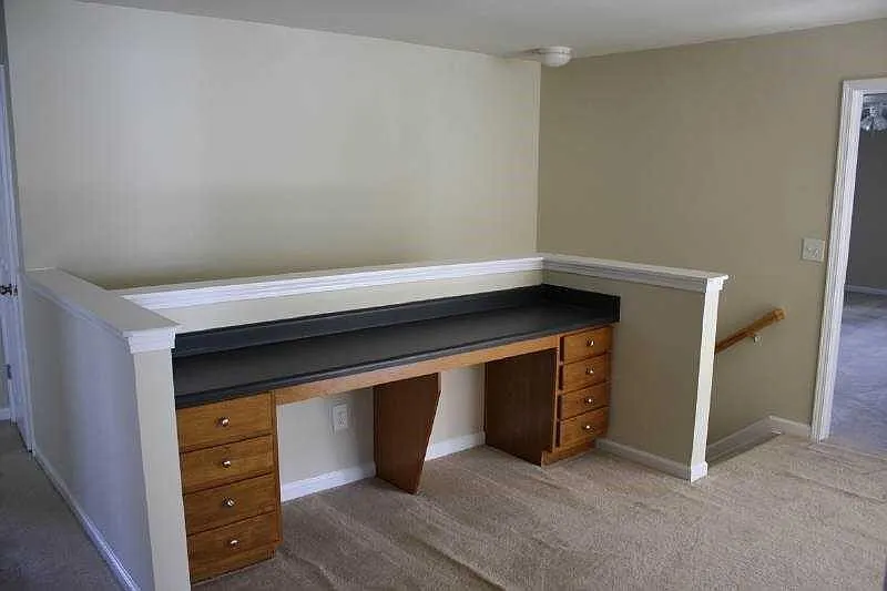 5 bed, 2750 sqft, $2,500 — Photo 4