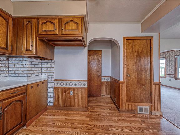 4th image of 2112 Clayton Rd