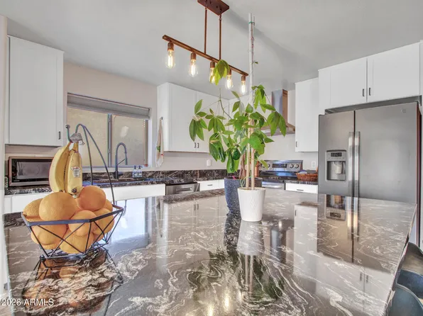 11480 W AUSTIN THOMAS Drive, Surprise, AZ 85378