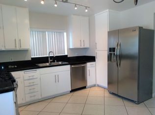 1927 Cloverfield Blvd, Santa Monica, CA 90404