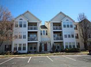 7505 Calderon Ct APT 210, Alexandria, VA 22306